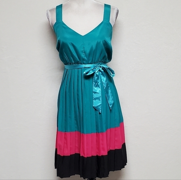 Motherhood Maternity Turquoise Black Pink Colorblock Pleated V-neck Mini Dress - Picture 2 of 13